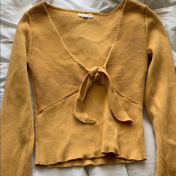 La Hearts Tops - Ribbed v neck sweater